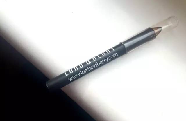 适合新手小白的眼线红黑榜测评,防水防汗防晕染7款眼线液测评