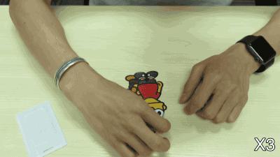 我们用这10张潮牌贴纸做了脱毛测试