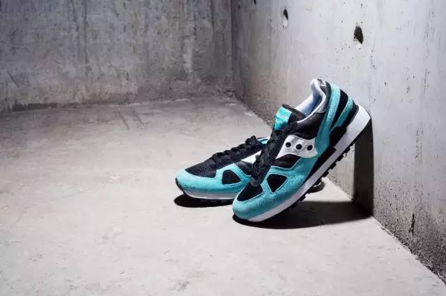 满大街都在撞鞋,我只好拿出这双杀手锏了!