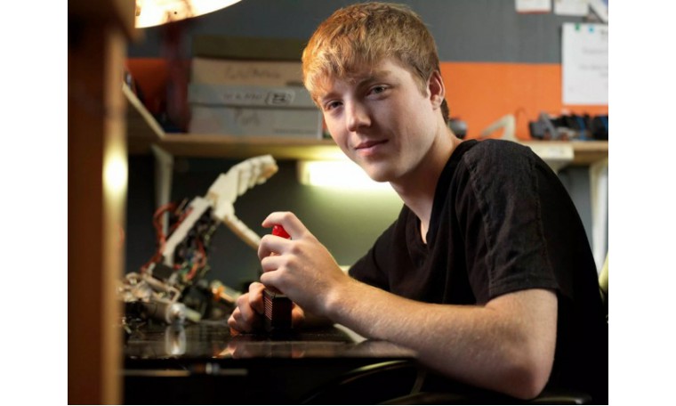 玩乐高的男孩聪明吗,玩乐高积木的男孩