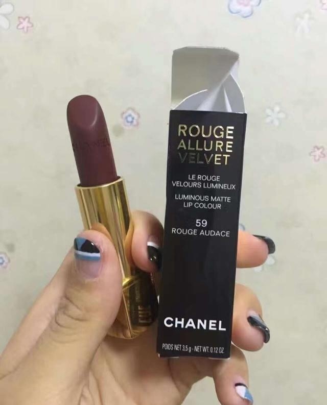 最有气场的姨妈红大牌口红,欧莱加丝绒雾感不沾杯口红姨妈色