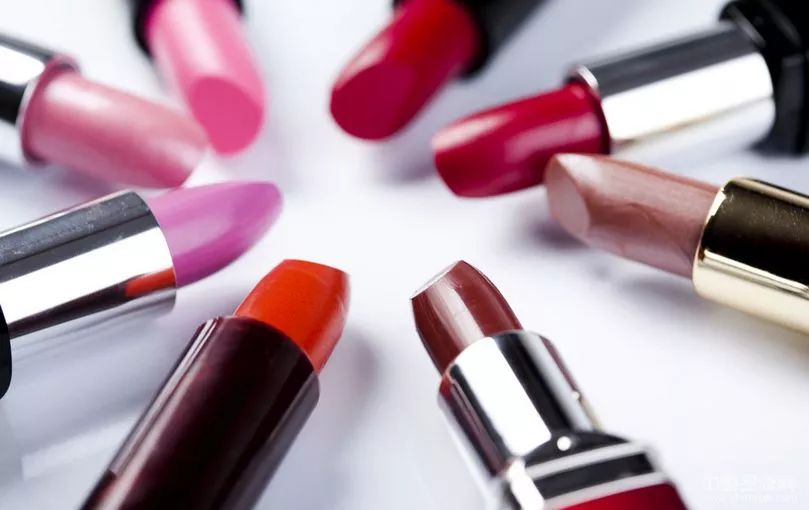 大牌口红保质期一般多久正常,口红的保质期到底应该是多久呢