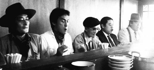 米线店加盟还是自营,米线店和麻辣烫店的区别