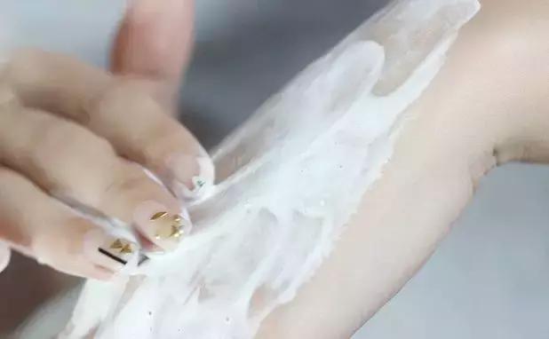 23年烂大街的十款鞋,2021年最烂大街的三款手机