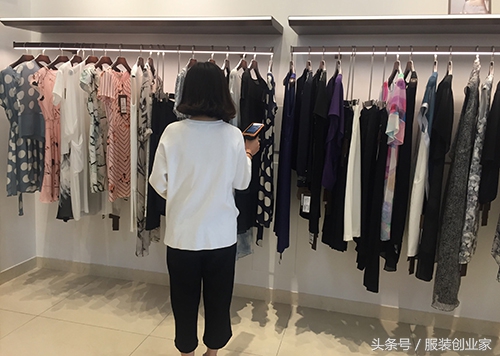 服装店月入8万,服装新手小白如何开服装店