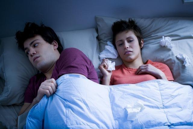 二婚异地老公小心眼多疑，总怀疑我婚前婚后和男人有染，该咋办？