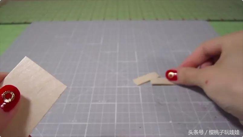 自制60厘米芭比娃娃的床头柜,给芭比娃娃做床又简单又好看