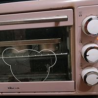 小白兔粉红色草莓蛋糕,粉红色草莓蛋糕