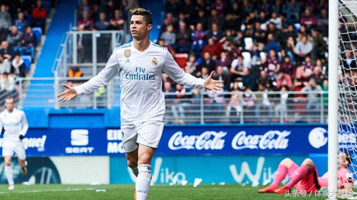 潇洒！C罗背部停球+过人致敬7年前的自己，仅差一步便是经典