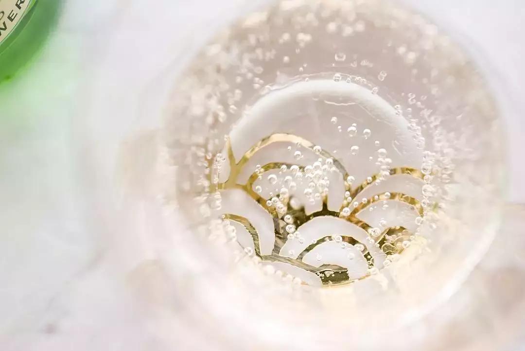 喝水一定要选择一个好杯子,选杯子颜色重要还是图案重要