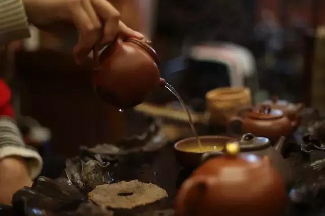 紫砂壶煮多久能去除异味,紫砂壶有异味是化工壶吗