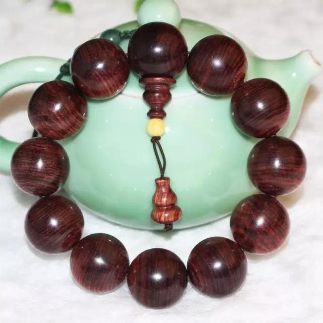 海黄糠梨和油梨区别,为什么海黄糠梨比油梨易包浆