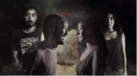 酷评|戏剧舞台上，20台摄像机的存在是怎样一种奇妙