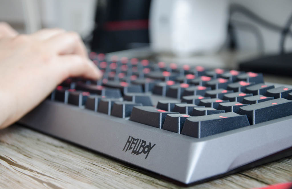 红轴机械键盘和普通键盘区别,机械键盘和机械轴键盘