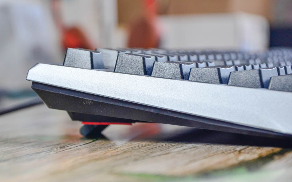 红轴机械键盘和普通键盘区别,机械键盘和机械轴键盘