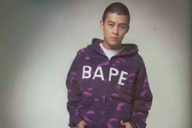 bape猿人头logo真假,bape短袖鲨鱼和猿人头怎么选