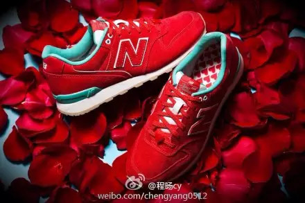 真正的新百伦标志,满大街的新百伦