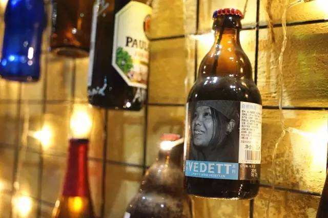 咪阻我！我要装逼去！嚟间小酒馆可以带你Ｂ尽全世界，周年庆还7