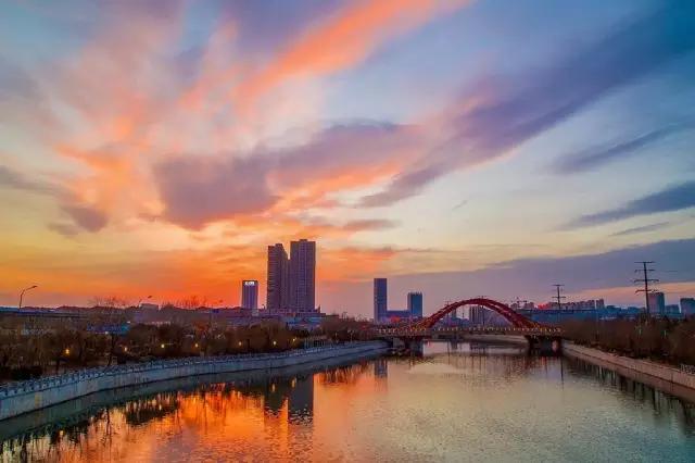 济南哪个区比较适合居住,在济南在哪个地方住玩比较方便