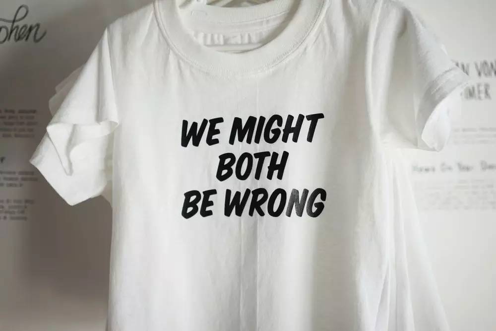 半个世纪前的铁皮箱，打开一个陌生人的罗曼史