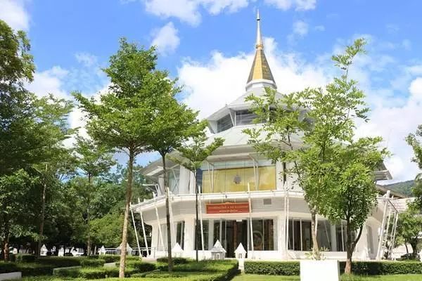 君行体验官专栏丨他在佛之国度，邂逅了一场浪漫