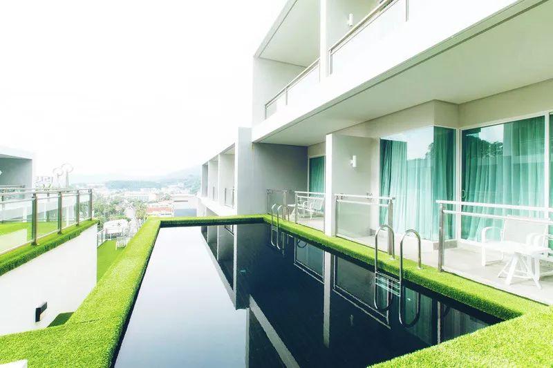 普吉岛出门就是海滩的酒店,家庭旅游普吉岛酒店哪家好