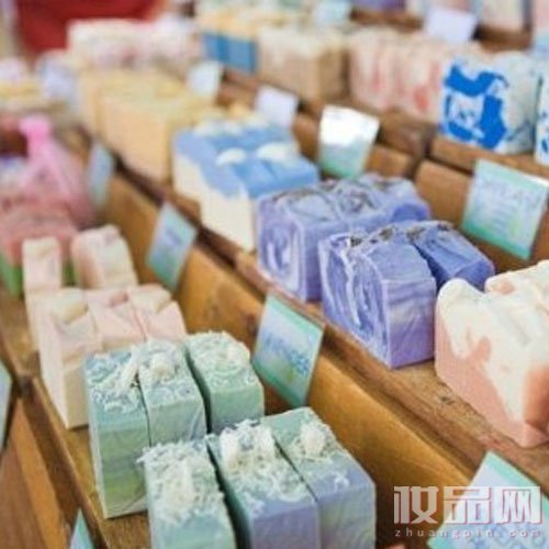 精油皂洗脸好还是洗面奶洗脸好,用洗脸皂洗脸用温水还是凉水