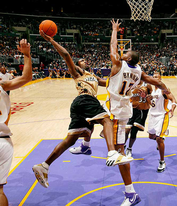 球鞋进化史篮球鞋推荐,控球后卫球鞋天花板