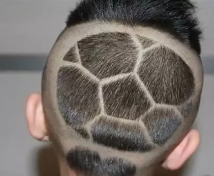 适合小宝宝短头发的发型,今年夏季最流行的儿童发型