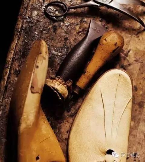 手工皮鞋是这么做出来的！请耐心看完！