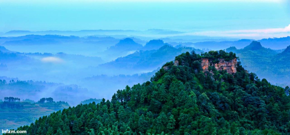 穹窿地貌，古寨凄美
