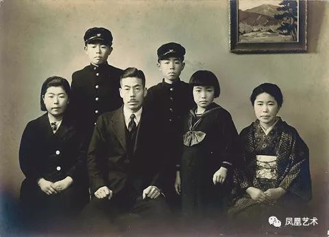 凤凰艺术｜陆蓉之：女神草间弥生，刚刚跨入89岁生日