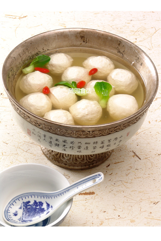 萝卜鸡圆，扬州臧八太爷家制之最精。