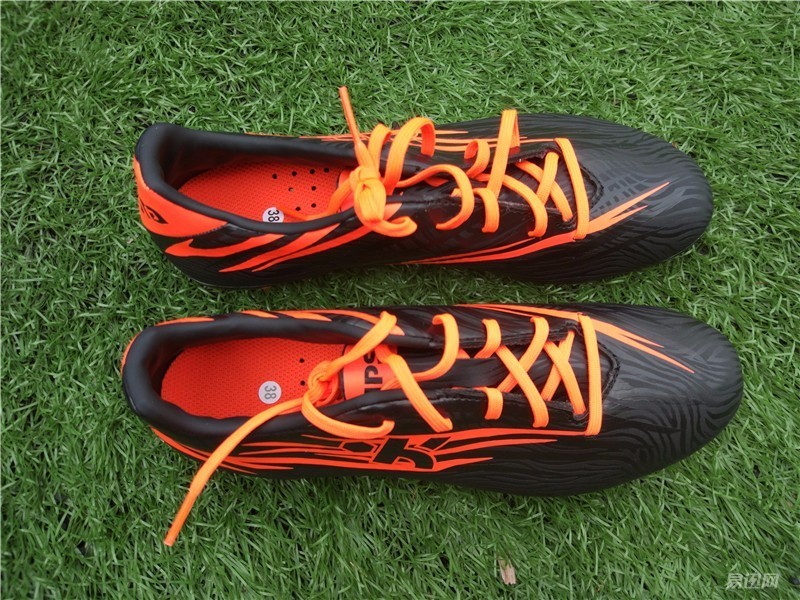 decathlon迪卡侬kio足球鞋,迪卡侬agility900足球鞋白色