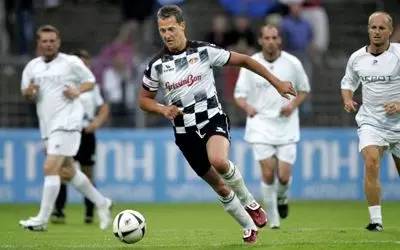 天下武功唯快不破上一句是什么,天下武功唯快不破怎么弄