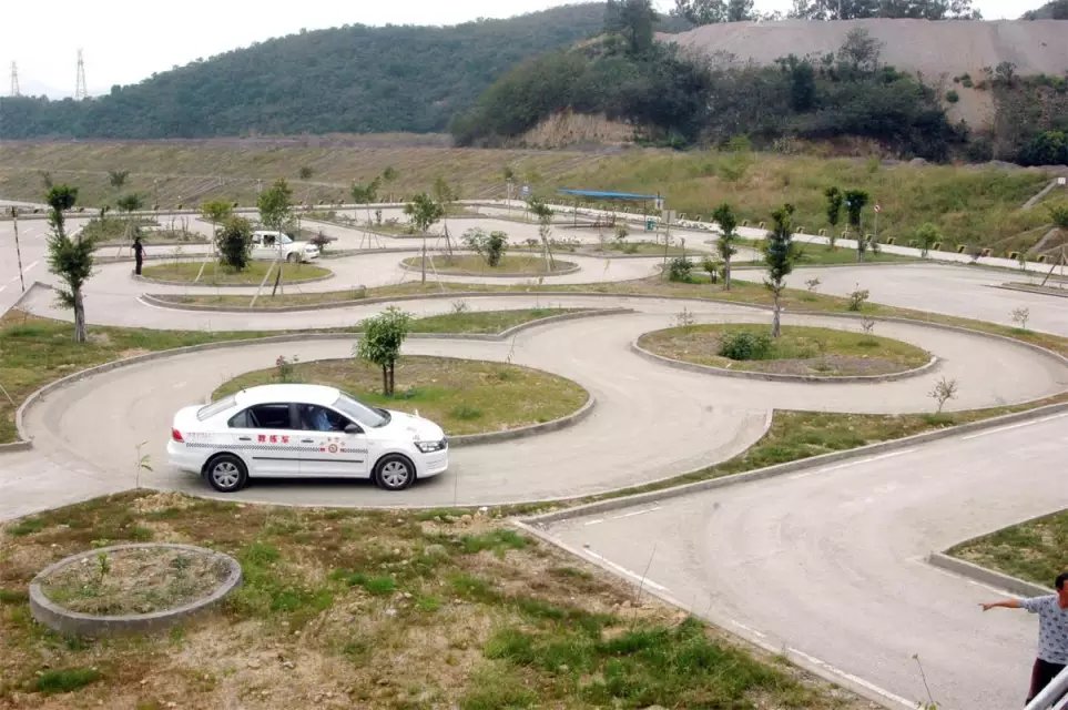 恭贺：自全国驾校校长分享交流会以来全国48家驾校启用军博软件