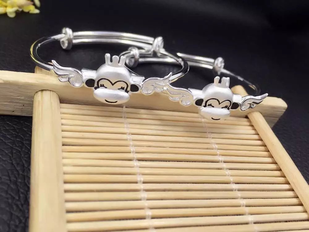 适合送给周岁宝宝的银饰,儿童银饰搭配