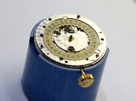 劳力士3135机芯真假对比图解视频,经典劳力士3135机芯拆解视频