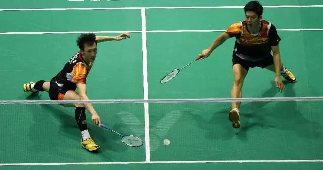 打好羽毛球的技巧和方法,打好羽毛球技巧