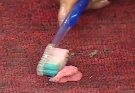 用水泡过的口香糖怎么去除,口香糖残胶在水里怎么去除