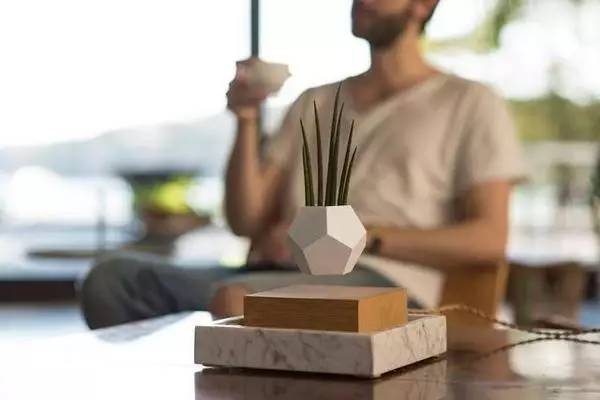 好看的卧室台灯推荐,卧室最实用的台灯