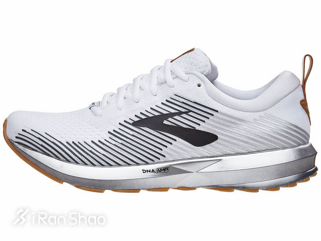 耐克亚瑟士联名跑鞋,一周运动新品春日跑鞋打响技术战