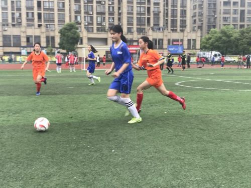 铿锵玫瑰绿茵竞技金安女足斩获冠军