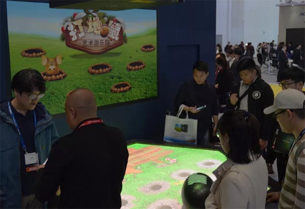 日立201x投影机,日立一体投影机