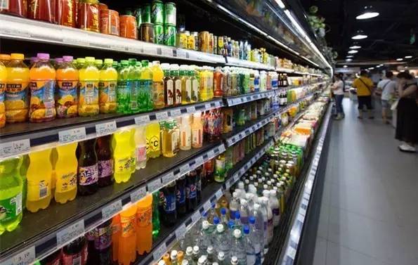 她叫小雪，在广州做文员，月薪3500，她是这样生活的...