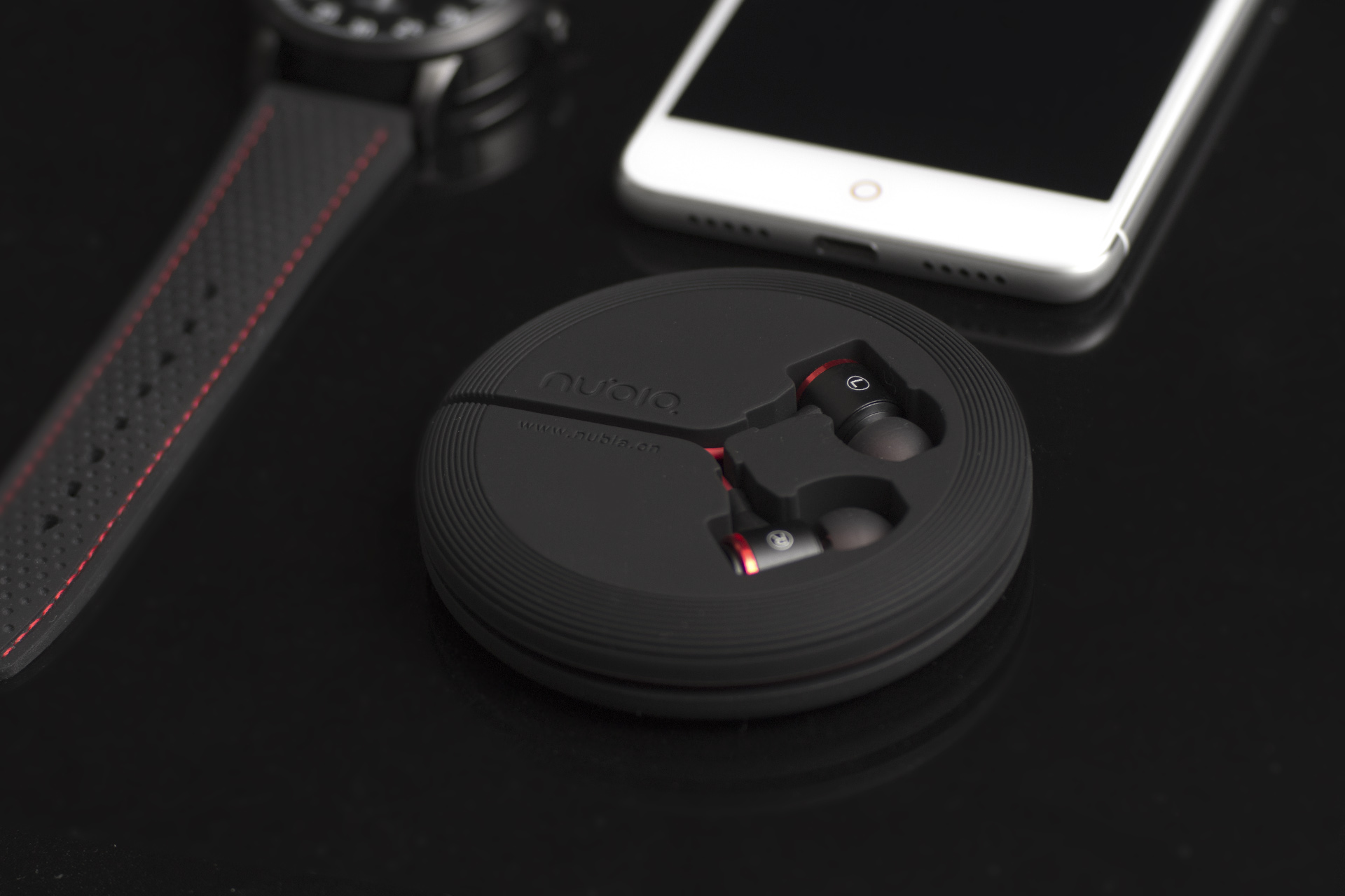 努比亚z11minis游戏测试,努比亚z11minis换电池