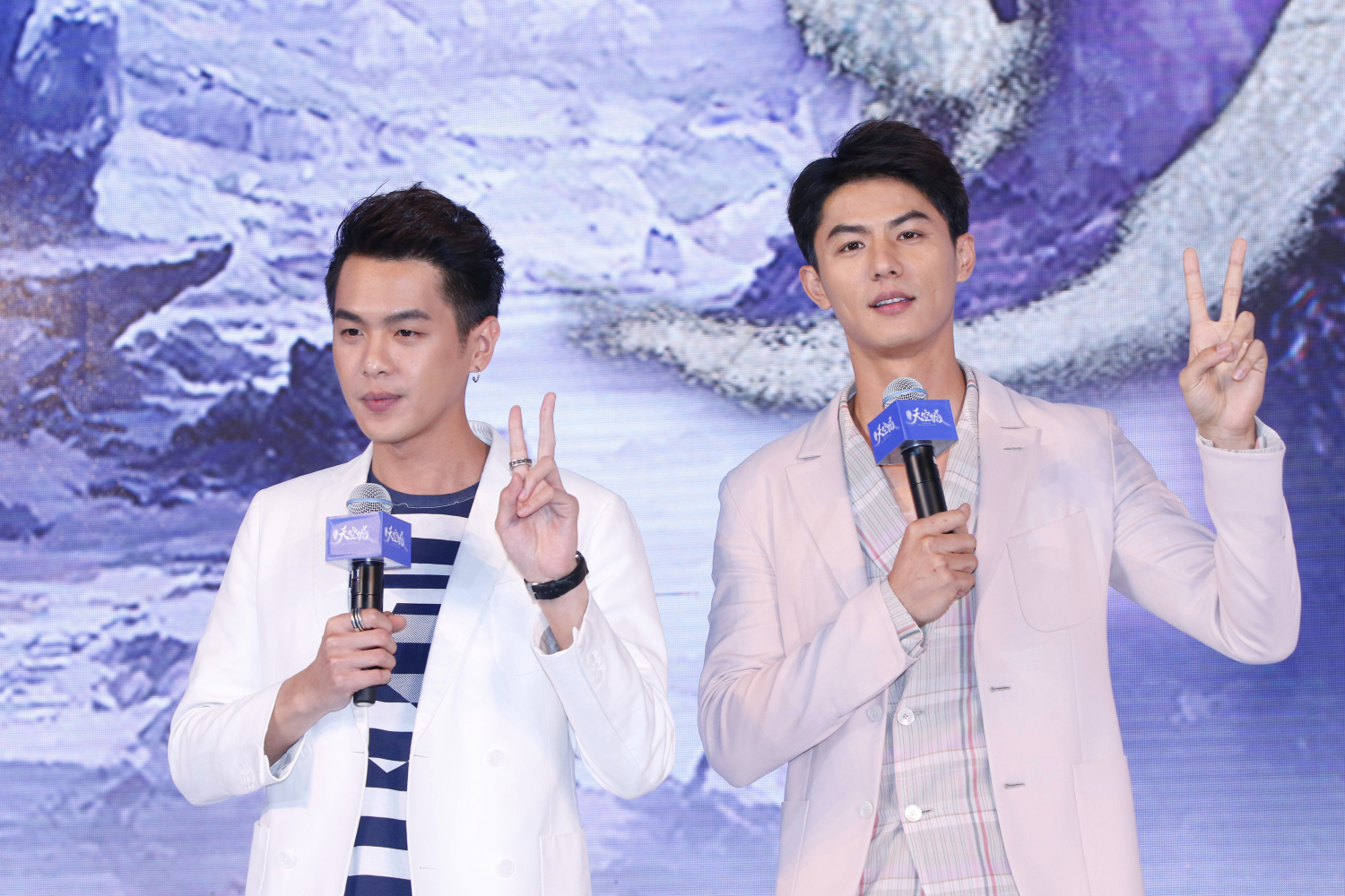 关晓彤鞠婧祎张若昀采访,张若昀关晓彤刘畅鞠婧祎