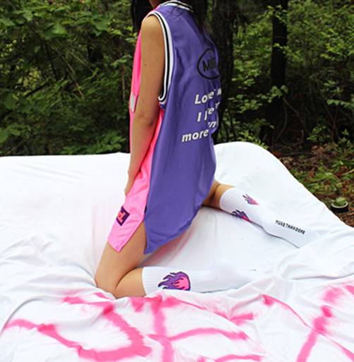 最近年轻人都喜欢什么牌子的衣服,少女心夏季衣服推荐