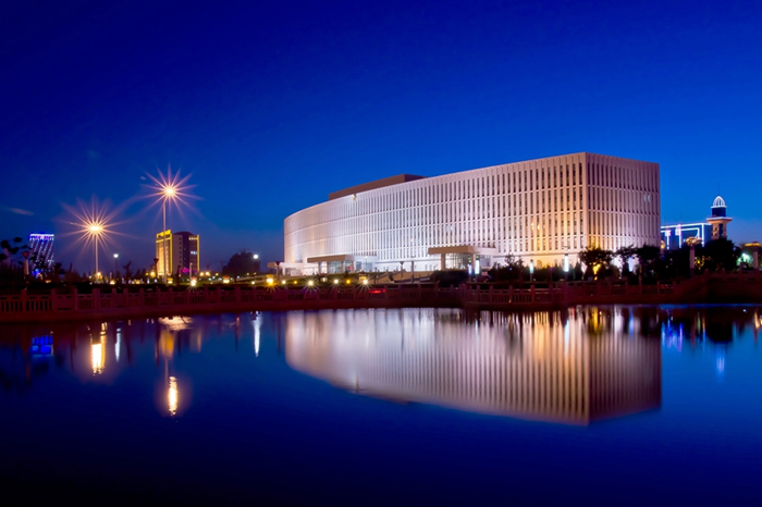 重回巴彦淖尔：八百里河套我用三天走过，十四年之痒我于一夕安放