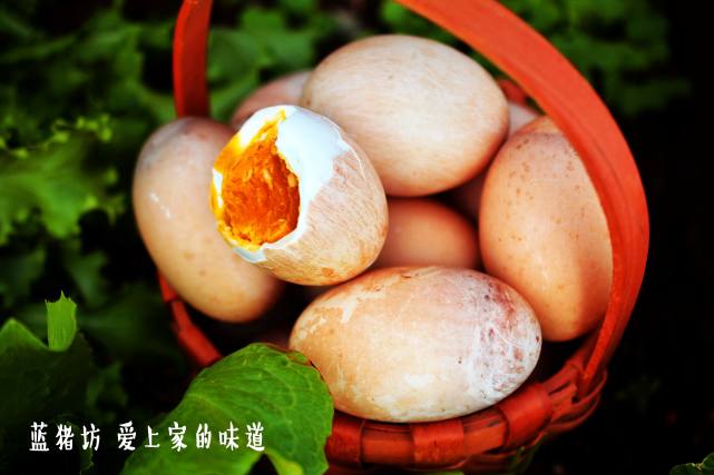 怎样制作咸鸭蛋又好吃又简单,怎样做咸鸭蛋才好吃又简单